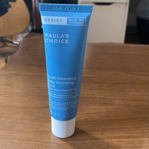 Paula’s Choice Youth Extending Hydrating Fluid - Picture 2 of 3